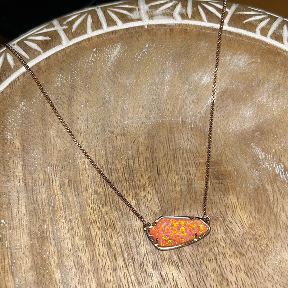 Kendra Scott Cami Necklace in Rose Gold & Coral Kyocera Opal - Picture 3 of 16